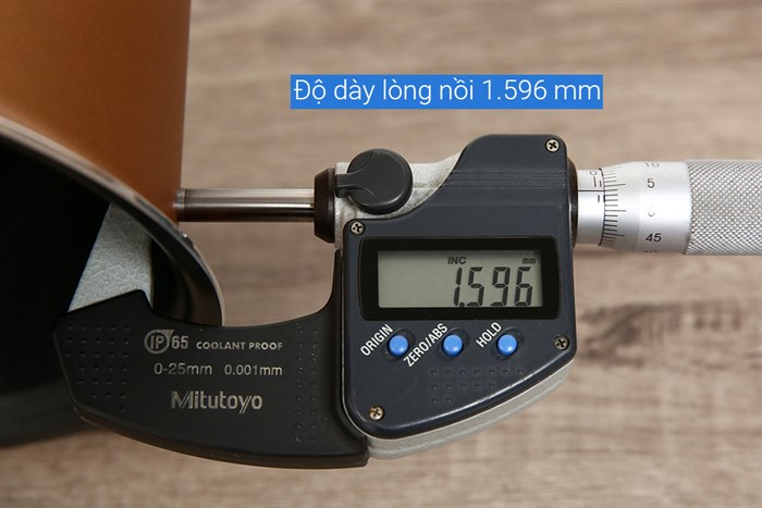 Nồi cơm điện tử Kangaroo 1.8 lít KG18DR7 Màu Nâu