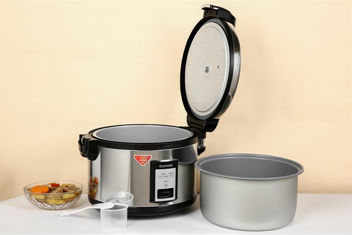 Nồi cơm công nghiệp nắp gài Cuckoo 6.3 lít CR-3521/BKSTVNCV Màu Đen