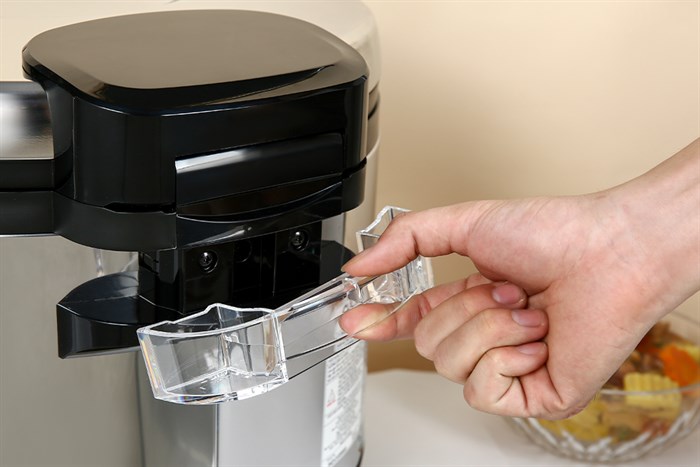 Nồi cơm công nghiệp nắp gài Cuckoo 6.3 lít CR-3521/BKSTVNCV Màu Đen