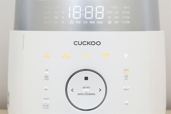 Nồi cơm áp suất cao tần Cuckoo 1.08 lít CRP-LHTR0609F/WHSIVNCV Màu Trắng