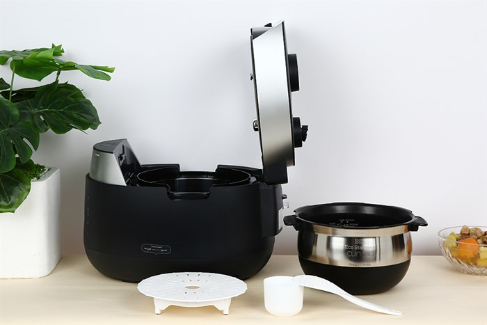 Nồi cơm áp suất cao tần Cuckoo 1.8 lít CRP-LHTR1009F/BKSIVNCV Màu Đen