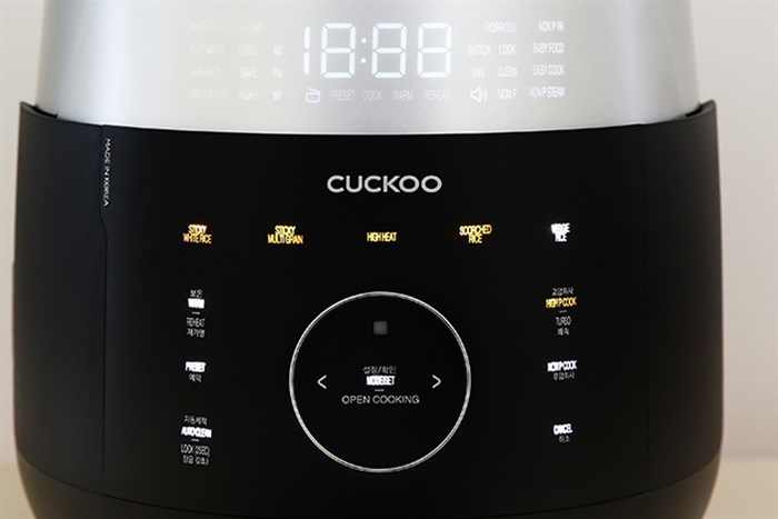 Nồi cơm áp suất cao tần Cuckoo 1.8 lít CRP-LHTR1009F/BKSIVNCV Màu Đen