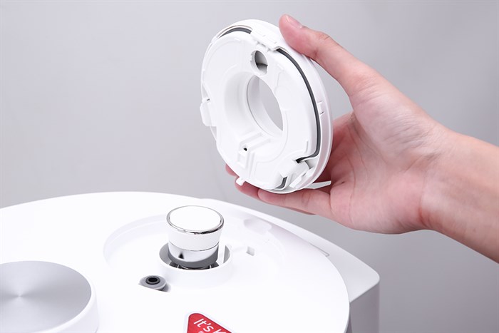 Nồi cơm áp suất cao tần Cuckoo 1.8 lít CRP-LHTR1009F/WHSIVNCV Màu Trắng