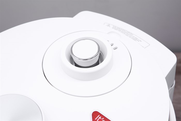 Nồi cơm áp suất cao tần Cuckoo 1.8 lít CRP-LHTR1009F/WHSIVNCV Màu Trắng