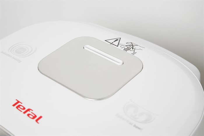 Nồi cơm cao tần Tefal 1.5 lít RK808168 Màu Trắng