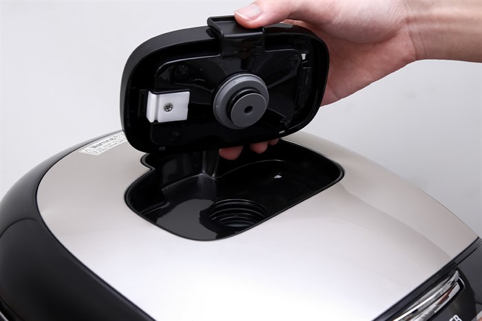 Nồi cơm cao tần Tiger 1.8 lít JKT-D18V Màu Đen - Bạc