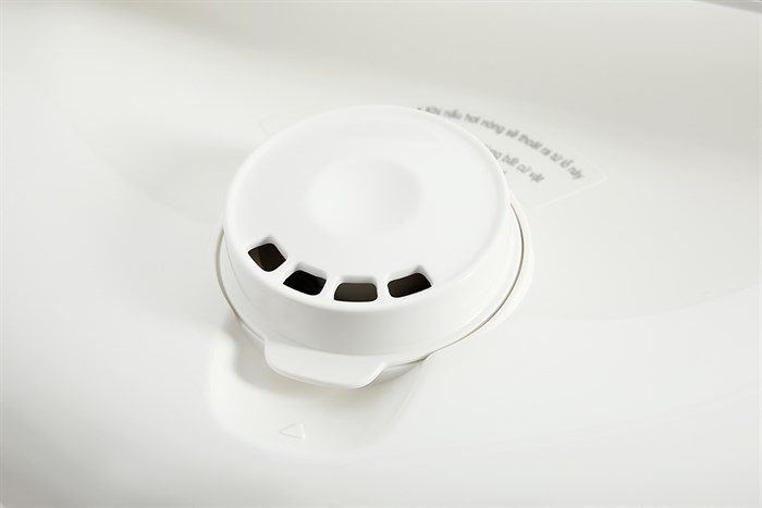 Nồi cơm nắp gài Electrolux 1.8 lít E4RC1-350B Màu Kem