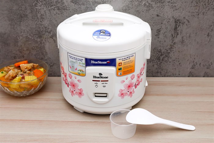 Nồi cơm nắp gài BlueStone 1.8 lít RCB-5525 Màu Trắng