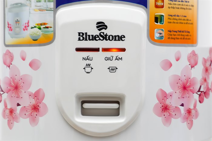 Nồi cơm nắp gài BlueStone 1.8 lít RCB-5525 Màu Trắng