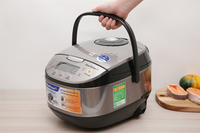 Nồi cơm điện tử BlueStone 1.8 lít RCB-5938 Màu Nâu