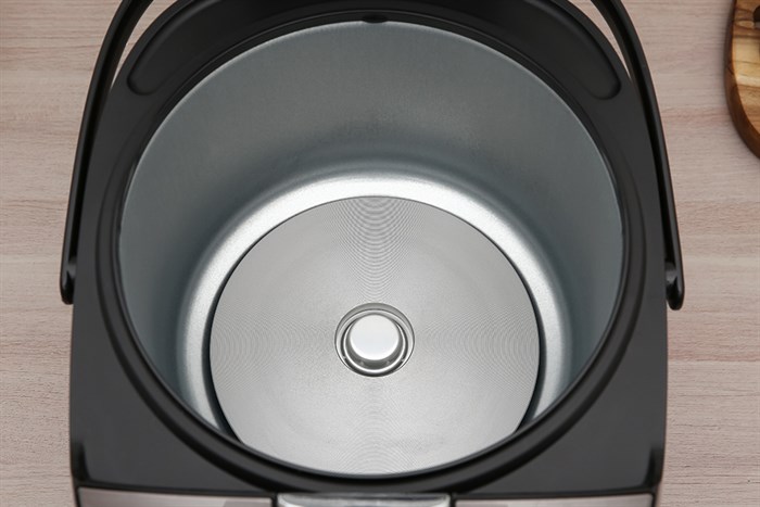 Nồi cơm điện tử BlueStone 1.8 lít RCB-5938 Màu Nâu