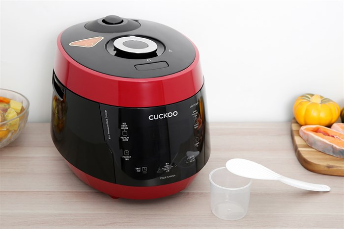 Nồi cơm điện tử áp suất Cuckoo 1.08 lít CRP-PK0600F/BKRDVN Màu Đen - Đỏ