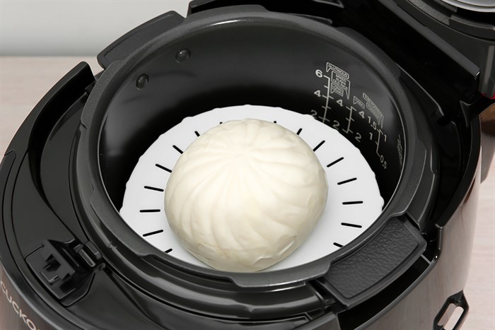 Nồi cơm điện tử áp suất Cuckoo 1.08 lít CRP-PK0600F/BKRDVN Màu Đen - Đỏ