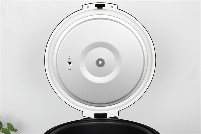 Nồi cơm nắp gài Crystal 2.2 lít NCG2201 Màu Đen - Bạc