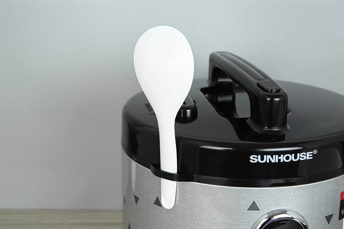 Nồi cơm nắp gài Sunhouse 3 lít SHD8305 Màu Đen - Xám