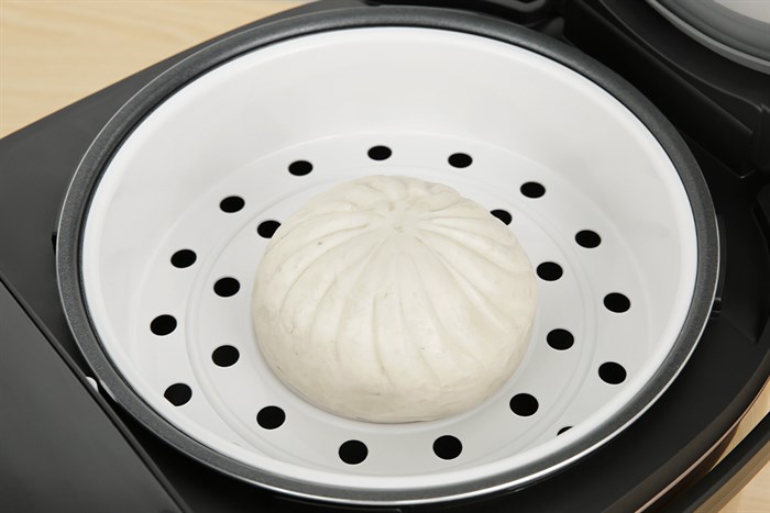 Nồi cơm cao tần Beko 1.8 lít RCI 80143B Màu Đen - Vàng đồng