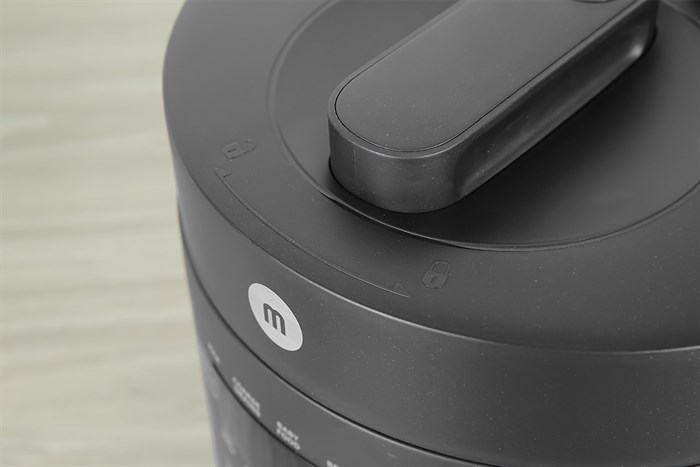 Nồi cơm điện tử áp suất Mishio 1 lít MK-303 Màu Đen