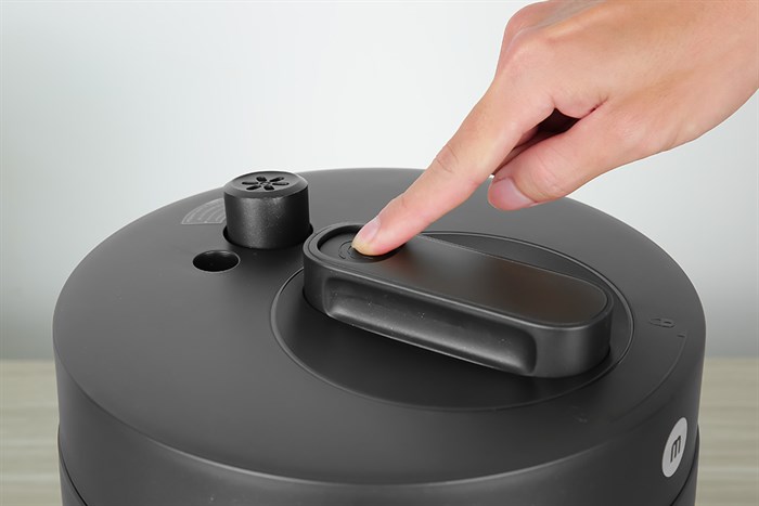 Nồi cơm điện tử áp suất Mishio 1 lít MK-303 Màu Đen