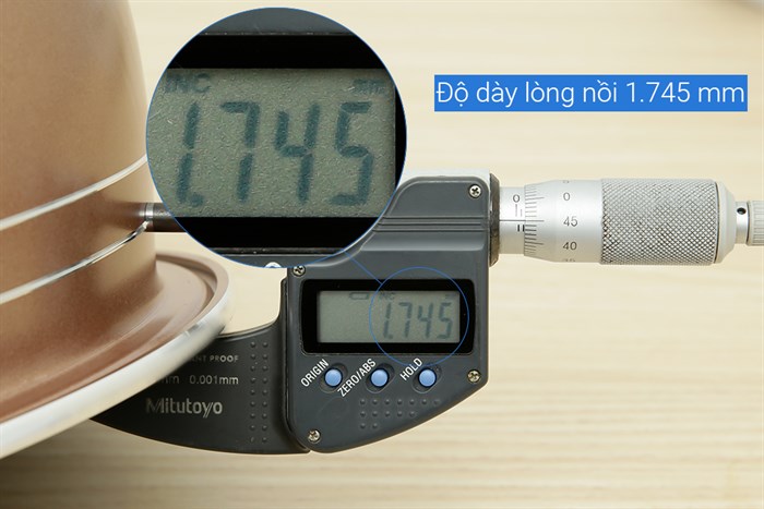 Nồi cơm nắp gài Mutosi 2.2 lít MR-36PB Màu Vàng đồng