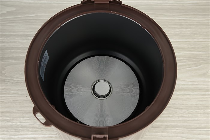 Nồi cơm nắp gài Mutosi 2.8 lít MR-38 Màu Nâu