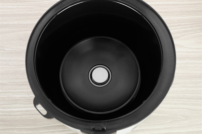 Nồi cơm nắp gài Crystal 1.8 lít BXB-50C Màu Trắng