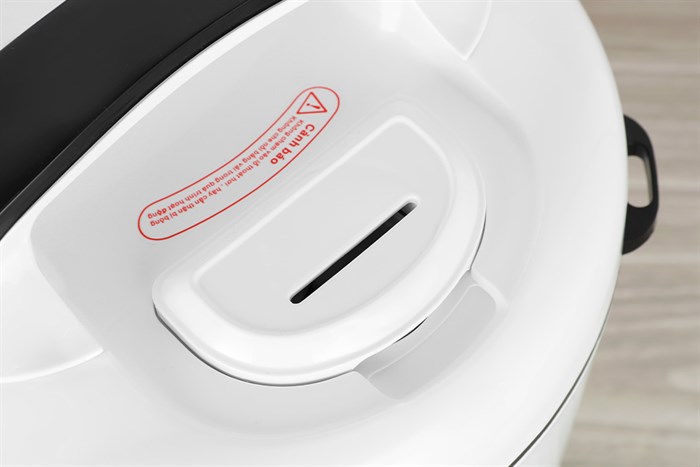 Nồi cơm nắp gài Crystal 1.8 lít BXB-50C Màu Trắng