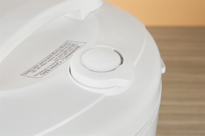 Nồi cơm nắp gài Panasonic 1.8 lít SR-MVN18FRAX Màu Trắng