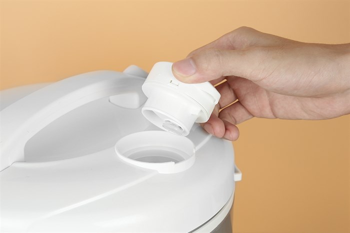 Nồi cơm nắp gài Panasonic 1.8 lít SR-MVN18LRAX Màu Xám