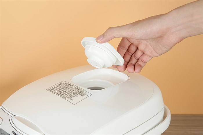 Nồi cơm điện tử Panasonic 1 lít SR-CL108WRAM Màu Trắng