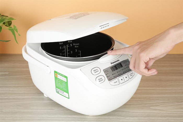 Nồi cơm điện tử Panasonic 1 lít SR-CL108WRAM Màu Trắng