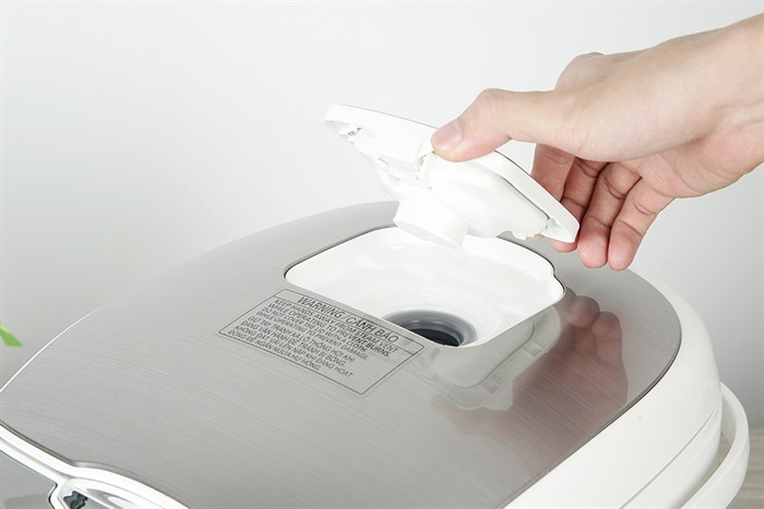 Nồi cơm điện tử Panasonic 1.8 lít SR-CX188SRAM Màu Trắng