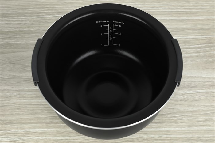 Nồi cơm cao tần Sharp 1.2 lít KS-IH122V-BK Màu Đen