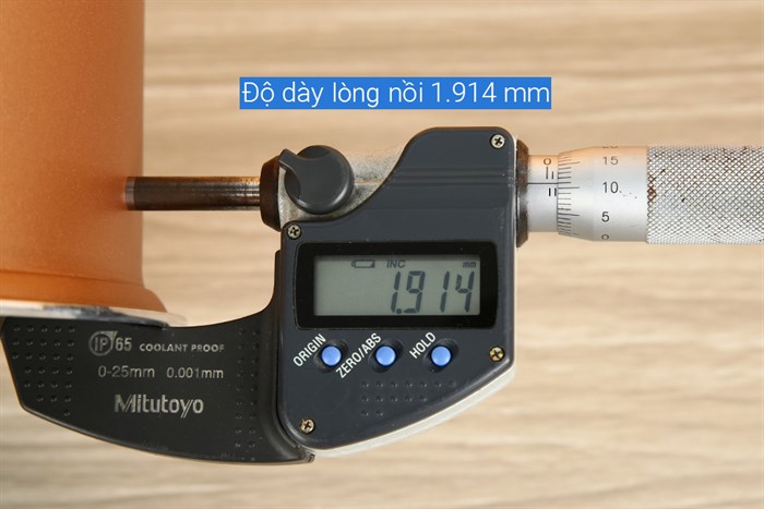 Nồi cơm nắp gài Kangaroo 1.8 lít KG18RC9 Màu Trắng