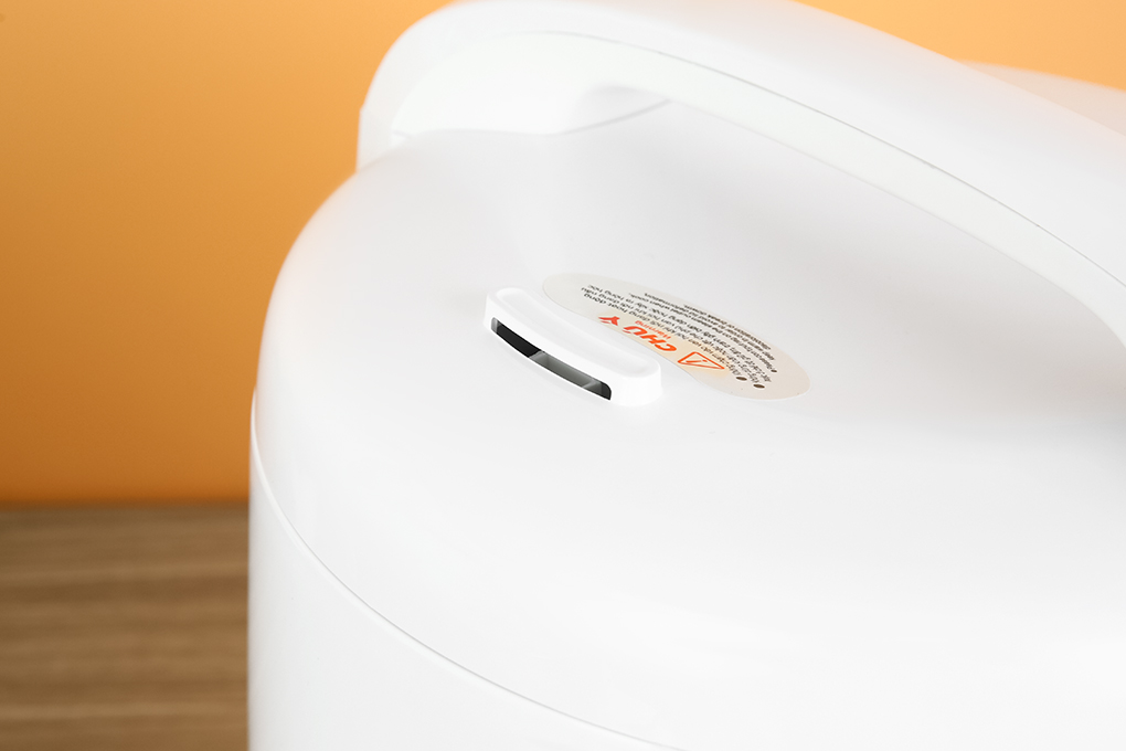 Nồi cơm nắp gài Kangaroo 1.8 lít KG18RC9 Màu Trắng