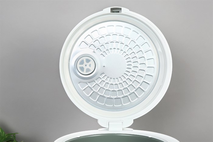 Nồi cơm nắp gài Crystal 1.8 lít JRC-180FE Màu Xám