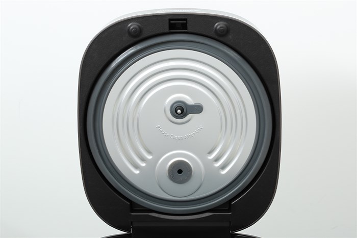 Nồi cơm điện tử BlueStone 1.5 lít RCB-5946 Màu Tím than