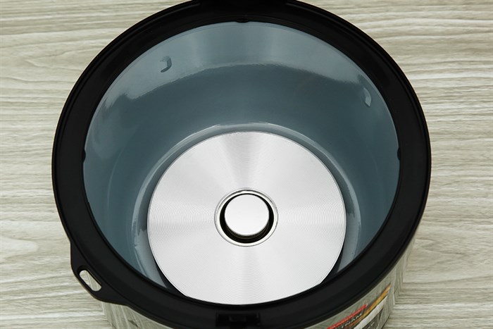 Nồi cơm nắp gài Sunhouse 1.8 lít SHD8630 Màu Xám đậm