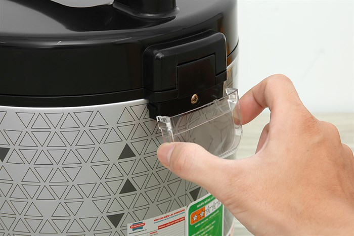 Nồi cơm nắp gài Sunhouse 1.8 lít SHD8630 Màu Xám đậm