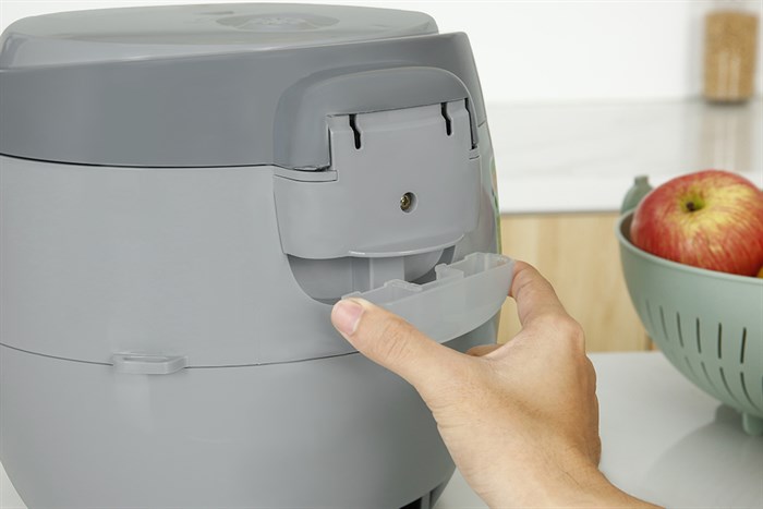Nồi cơm nắp gài Sunhouse 1.8 lít SHD8663G Màu Xám