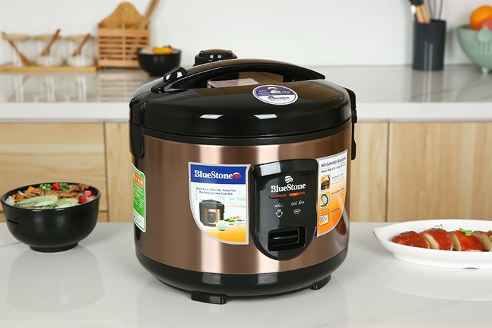 Nồi cơm nắp gài BlueStone 1.8 lít RCB-5519 Màu Đen - Vàng đồng