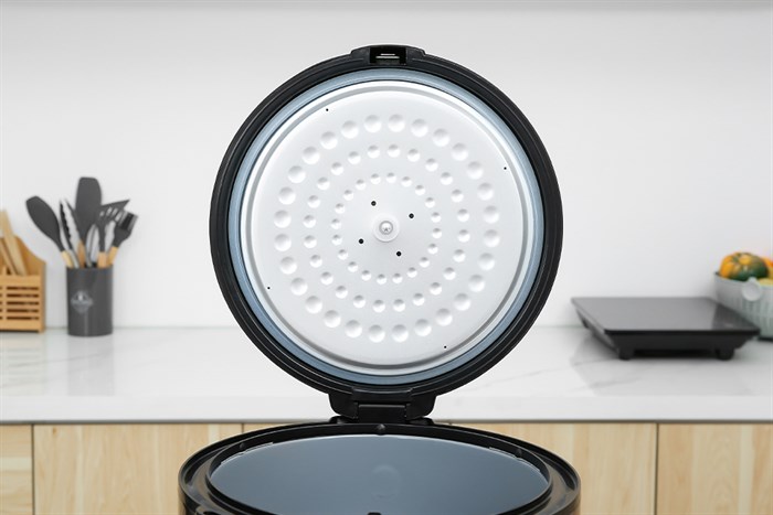 Nồi cơm nắp gài BlueStone 2.8 lít RCB-5538 Màu Đen - Vàng đồng