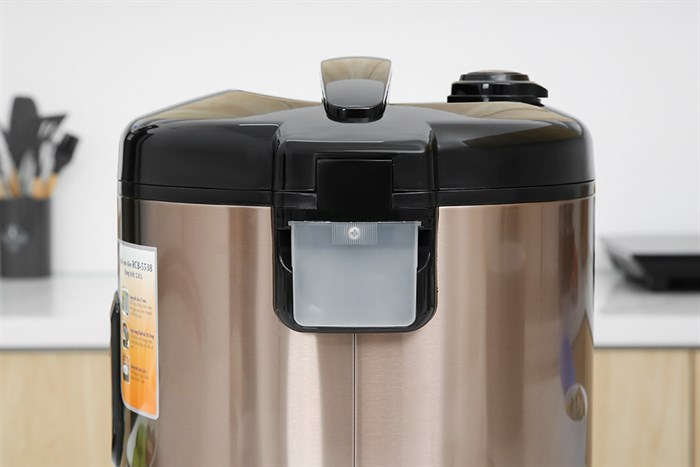 Nồi cơm nắp gài BlueStone 2.8 lít RCB-5538 Màu Đen - Vàng đồng