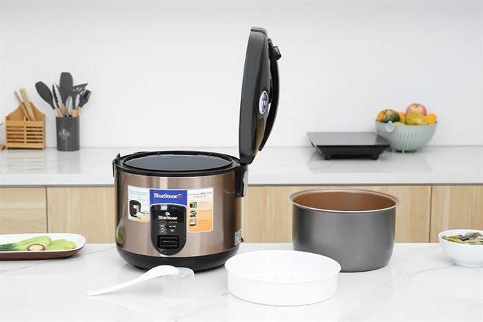 Nồi cơm nắp gài BlueStone 2.8 lít RCB-5538 Màu Đen - Vàng đồng