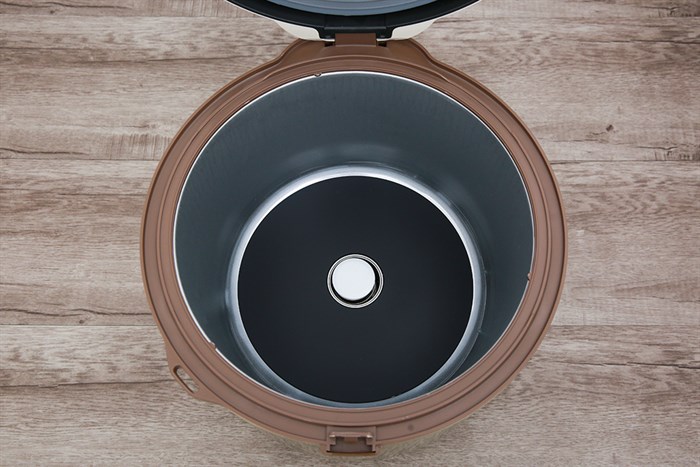 Nồi cơm nắp gài Cuckoo 2.5 lít CR-1413 Màu Nâu nhạt