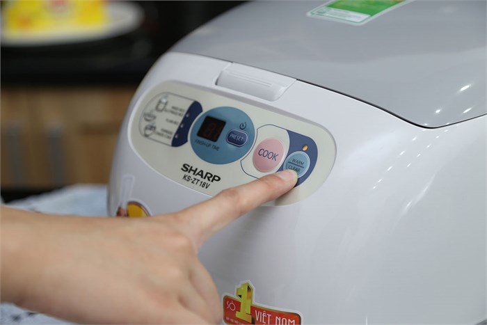 Nồi cơm điện Sharp KS-ZT18V 1.8 lít Màu Trắng