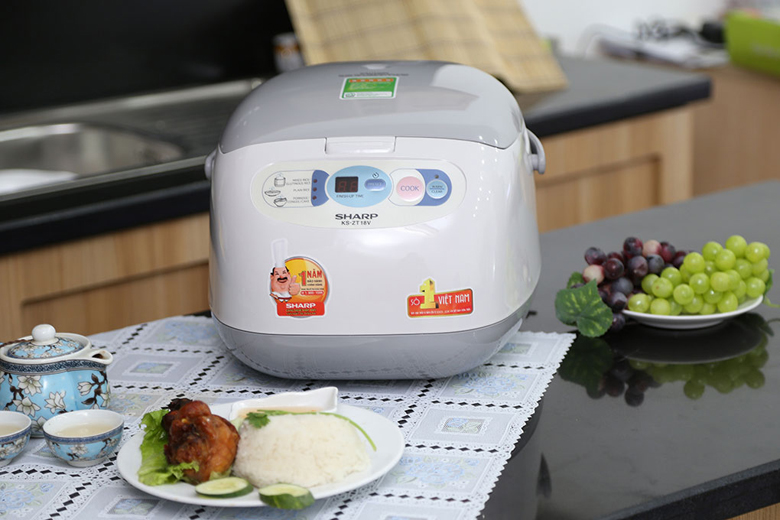 Nồi cơm điện Sharp 1.8 lít KS-ZT18V
