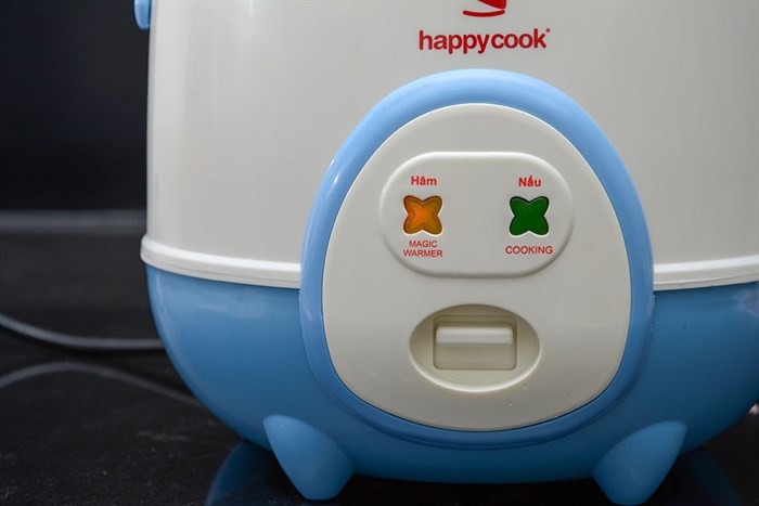 Nồi cơm nắp gài Happycook 0.6 lít HC-060 Màu Trắng - Xanh