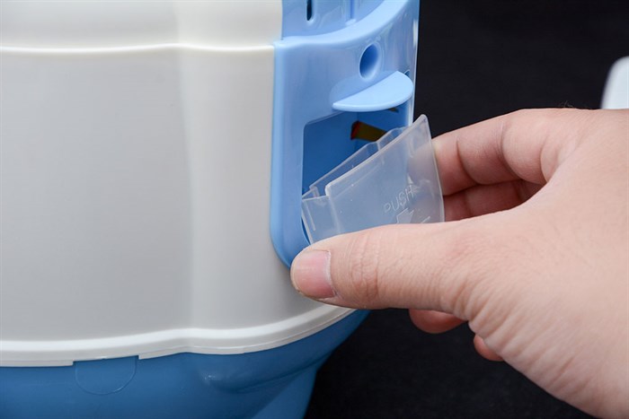 Nồi cơm nắp gài Happycook 0.6 lít HC-060 Màu Trắng - Xanh