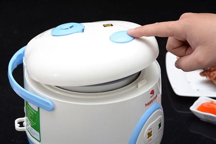 noi-com-dien-nap-gai-happycook-hc-60-xanh-2-700x467