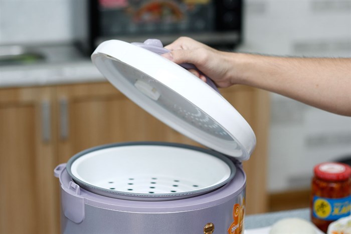 Nồi cơm điện Goldsun 1.8 lít ARC-G18SA2 Màu Xám